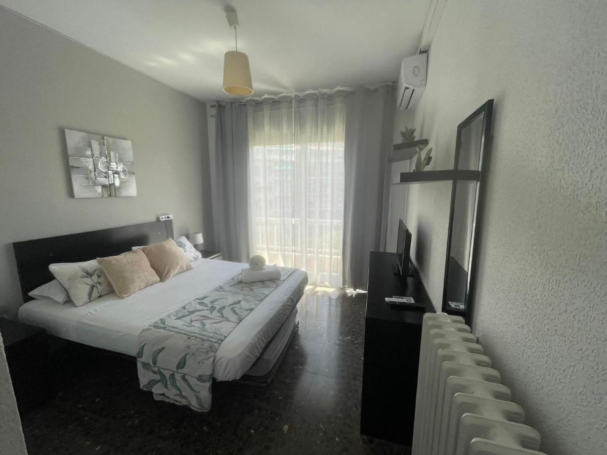 Family-Friendly Home In Central Barcelona 4Bdr Экстерьер фото