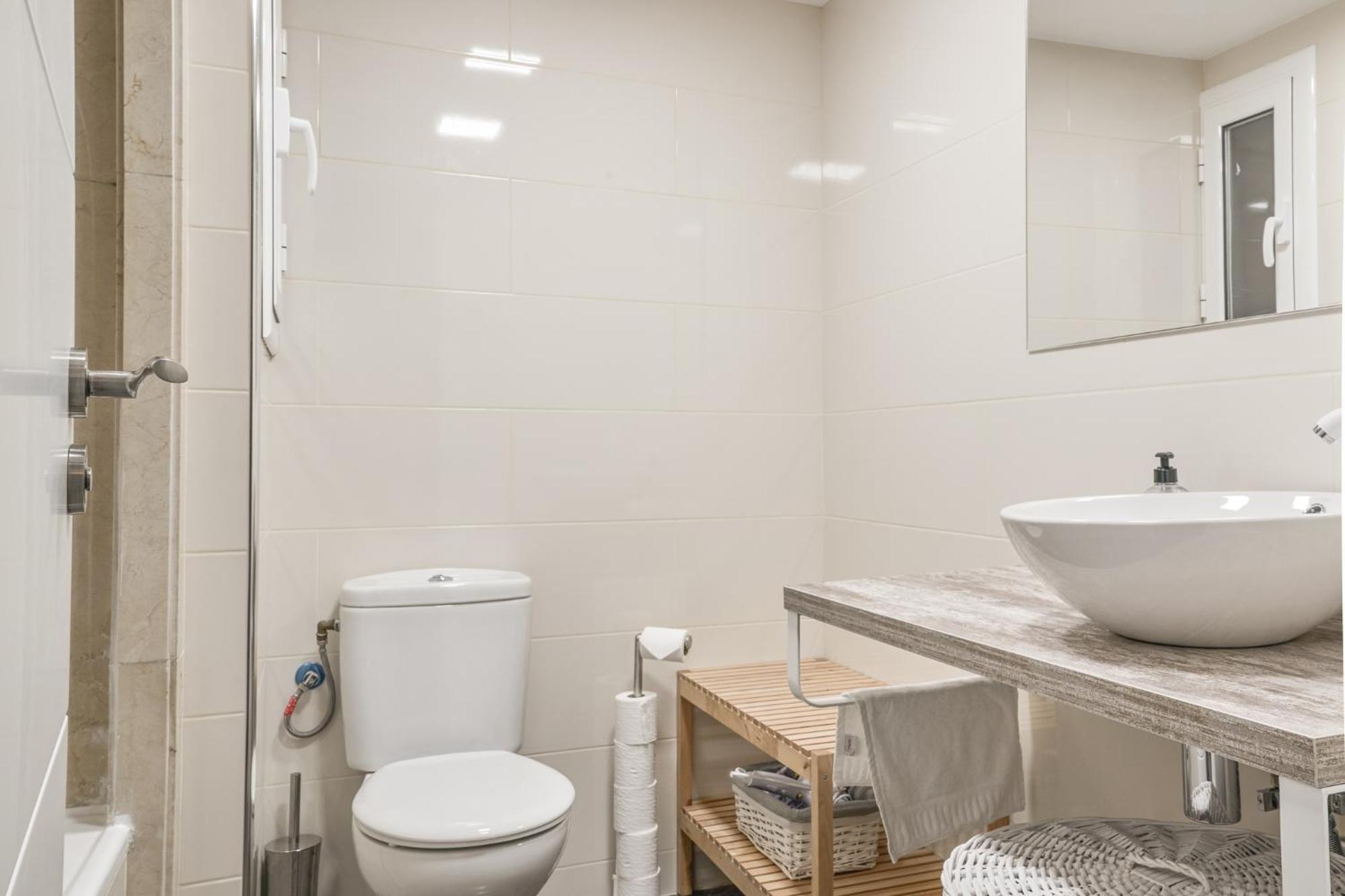 Family-Friendly Home In Central Barcelona 4Bdr Экстерьер фото