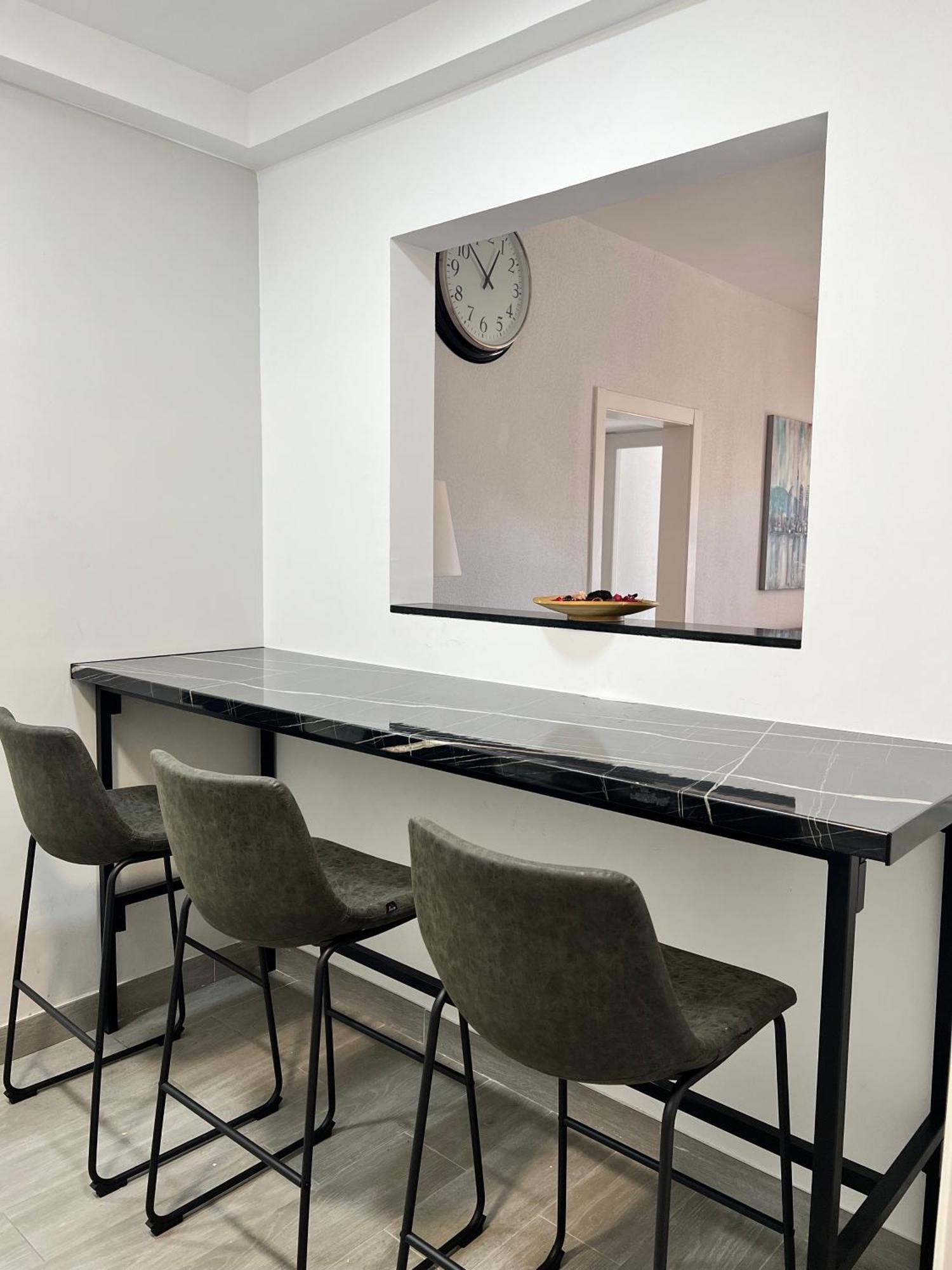 Family-Friendly Home In Central Barcelona 4Bdr Экстерьер фото