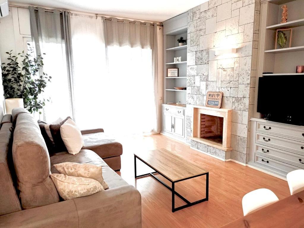 Family-Friendly Home In Central Barcelona 4Bdr Экстерьер фото
